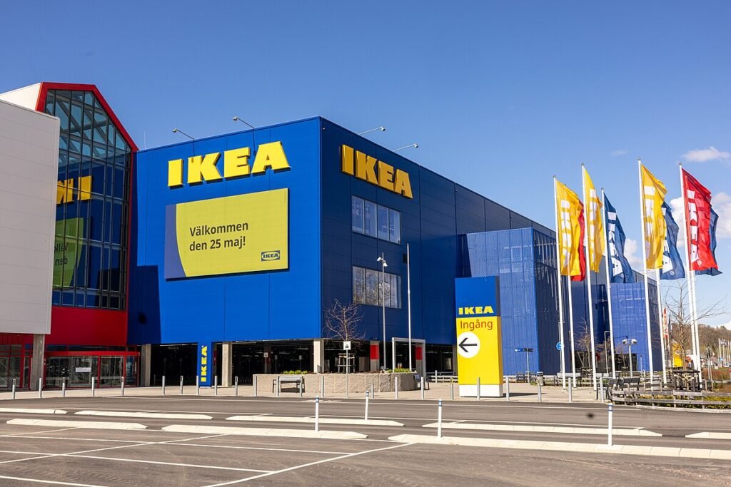 Ikea_shopping_centre_sweden • Lemarking